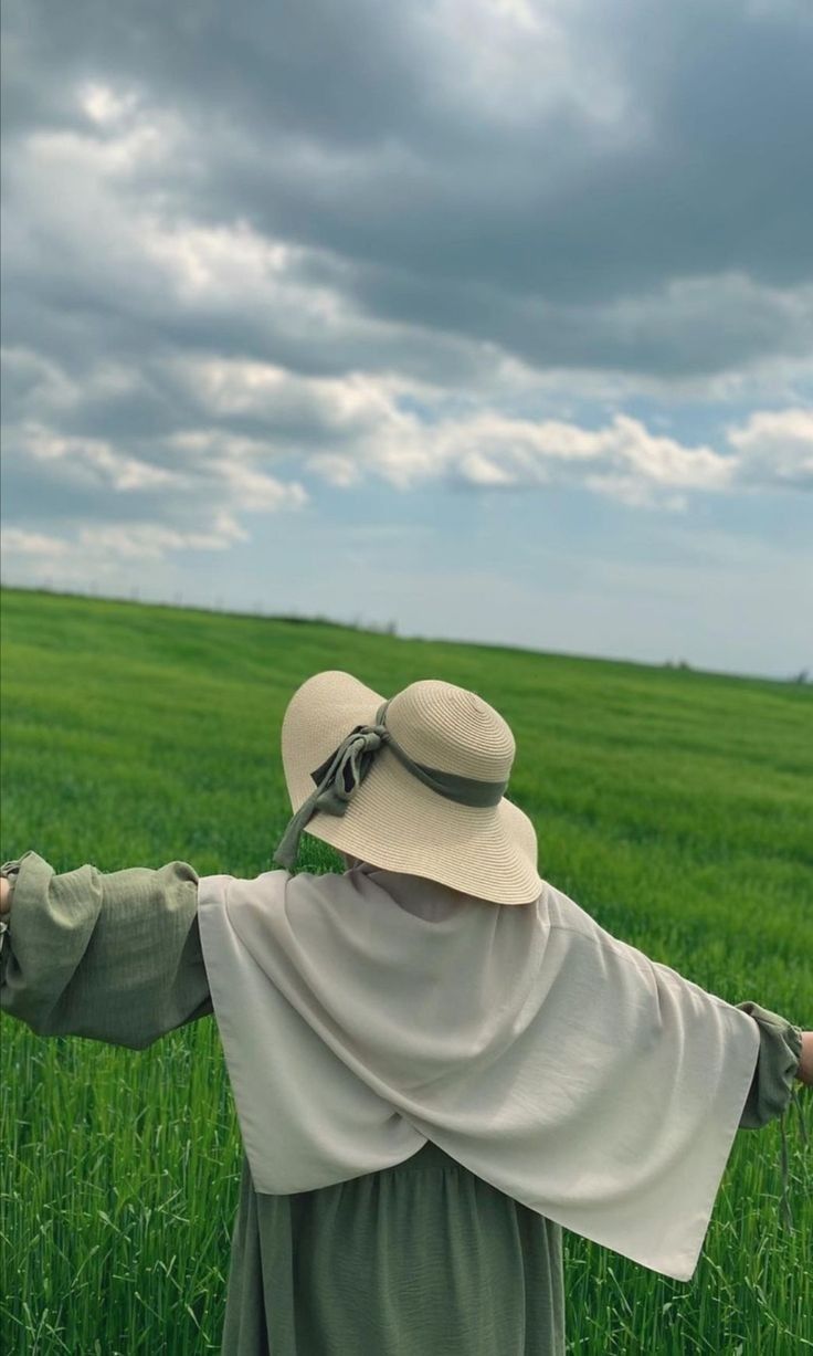 أمال عيادي 