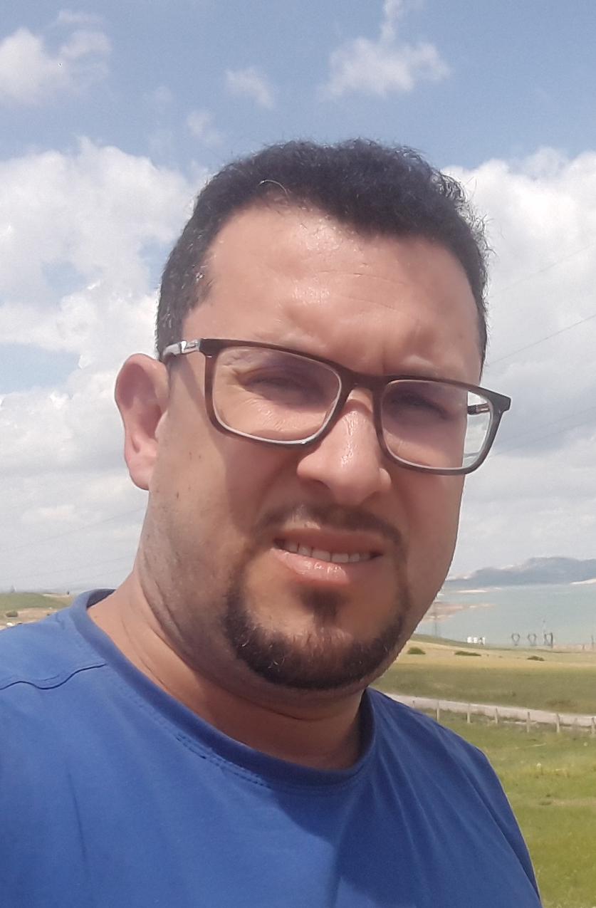 المصطفى عبسي