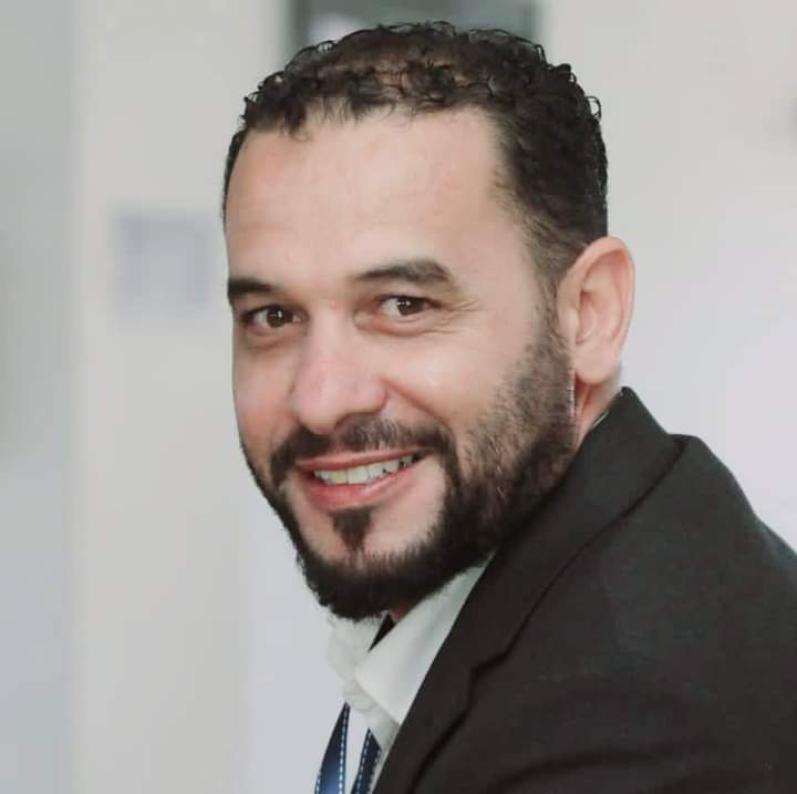 صالح عزوز